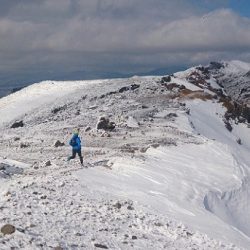 爽快！安達太良山　雪上トレラン